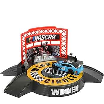 ナスカー 18台セット NASCAR Amazon.co.jp: Far Out Toys NASCAR クラッシュサーキット 究極